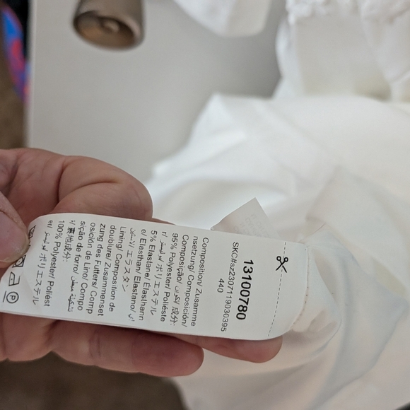 SHEIN Belle Solid V-neck Mermaid Hem Wedding Dress - Picture 11 of 16